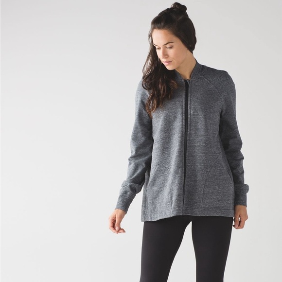 Lululemon Pleat to Street Bomber Jacket Size 6 - Picture 2 of 5